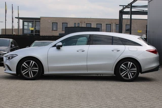 Mercedes-Benz CLA 2021 - Shooting Brake 180 AUT7 Luxury Line LEDER SFEER CARPLAY TREKHAAK immagine 7