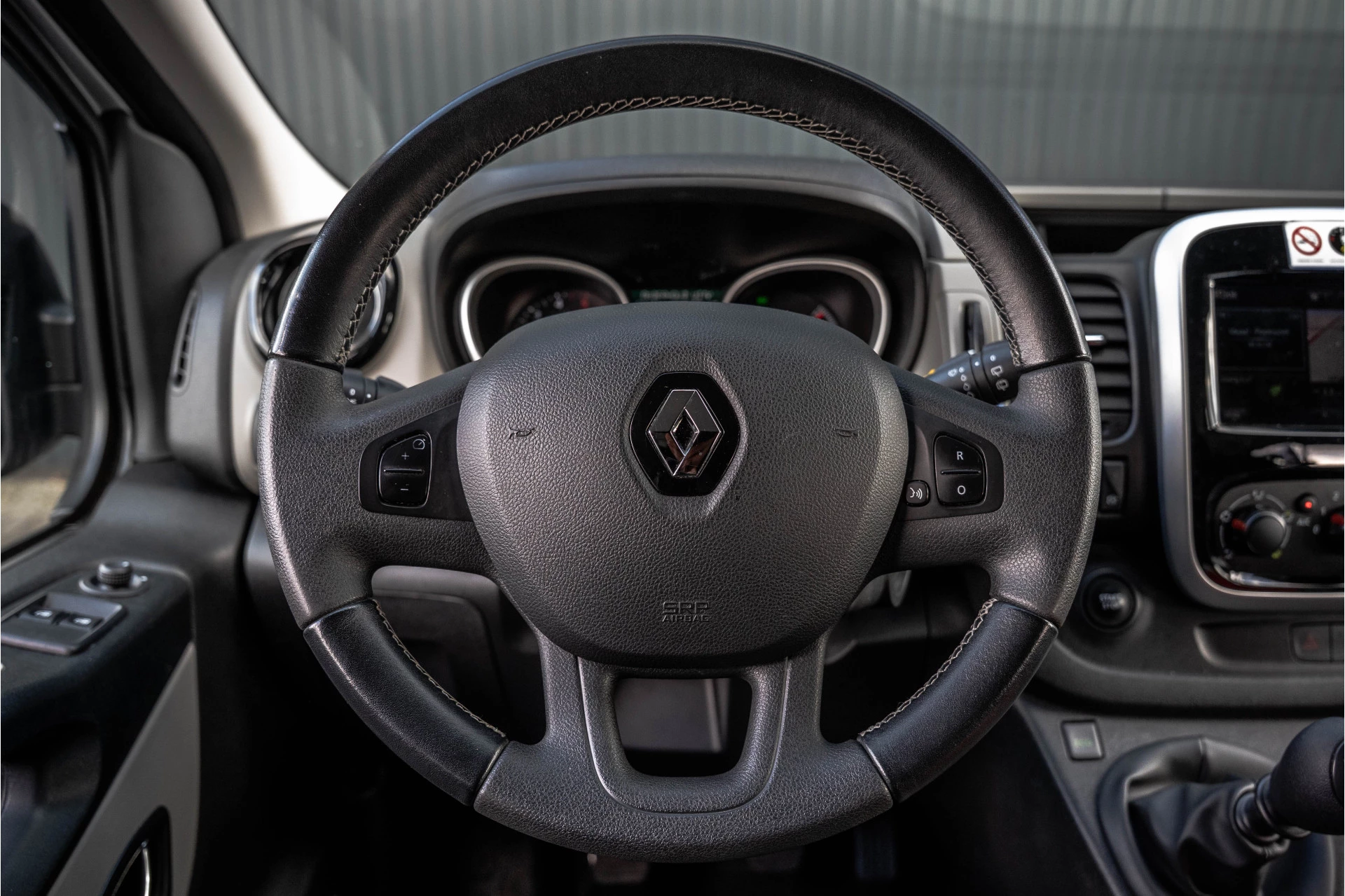 Renault Trafic 2018 - Passenger **dCi 9-Pers L2H1 | Incl. BPM, BTW vrij | Navi | R-Link | Airco | Cruise | PDC | Euro 6** obrázek 16