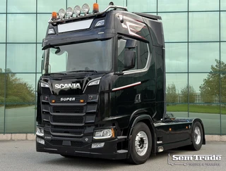 Scania S 2019 - S580 V8 NGS 50 YEARS V8 EDITION FULL AIR 2+4 FULL OPTIONS RETARDER SUPER CONDITION te koop