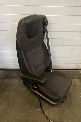 DAF N/A - 1879090 / 2158419 BESTUURDERSSTOEL MET DAF-LOGO zdjecie 3