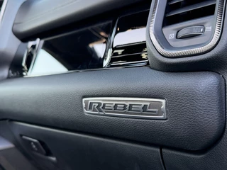 Dodge Ram 1500 2024 - 3.0 420 PK REBEL PREMIUM / LUCHTVERING / 2025 MODEL / INCL PRINS LPG! / PANO / 360 CAMERA / TREKHAAK / 3500 KG AHG / NIGHT EDITION image 30