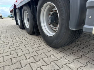 KAESSBOHRER N/A 2026 - new and unused Heavy-Duty flatbed / 690cm extendable / steering axle / lift axle / twistlocks / timberstakes / NL-trailer / APK: 04-2027 immagine 39