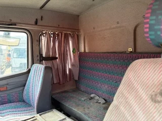 Mercedes-Benz LK 1994 - 817 (6-CILINDER) ORIGINAL DUTCH TRUCK WITH CLOSED BOX (MANUAL GEARBOX / FULL STEEL SUSPENSION) obrazek 11