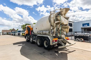 Volvo N/A 2006 - FM 12.440 +MANUAL+ LIEBHERR 9M3 obrazek 3