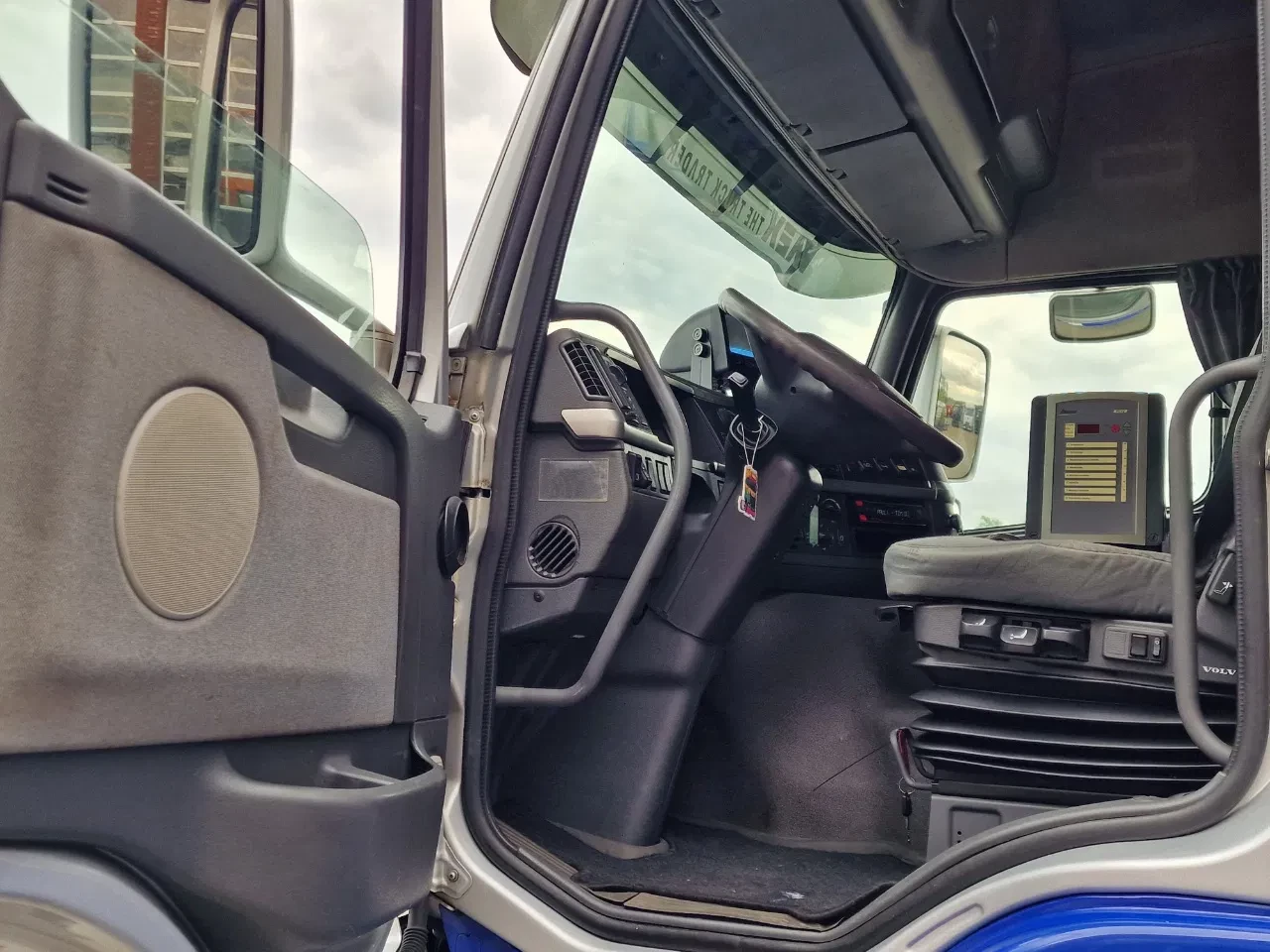 Volvo FM 2006 - 380 6x2 - 2/3 stock Berdex Livestock - 54M3 - Weighbridge - I shift obrázek 28