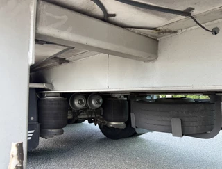 Volvo FH 2019 - 13.500 I-PARK COOL TRS COOLING ISOLATED BOX TAIL LIFT BURG TRAILER TOP CONDITION NL-COMBI image 24