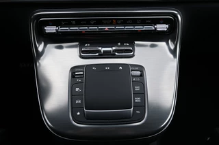 Mercedes-Benz V-Class 2024 - 300d 4-Matic AMG L3 Exclusive DC bild 6