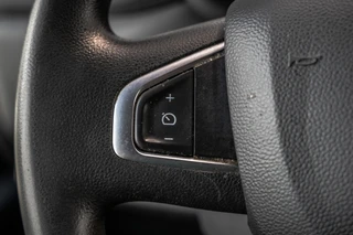 Renault Master 2020 - 2.3 dCi 135 L3H2 | 136 PK | 1ste Eigenaar | 3-Zits | Camera | Cruise | PDC | Airco obrazek 16