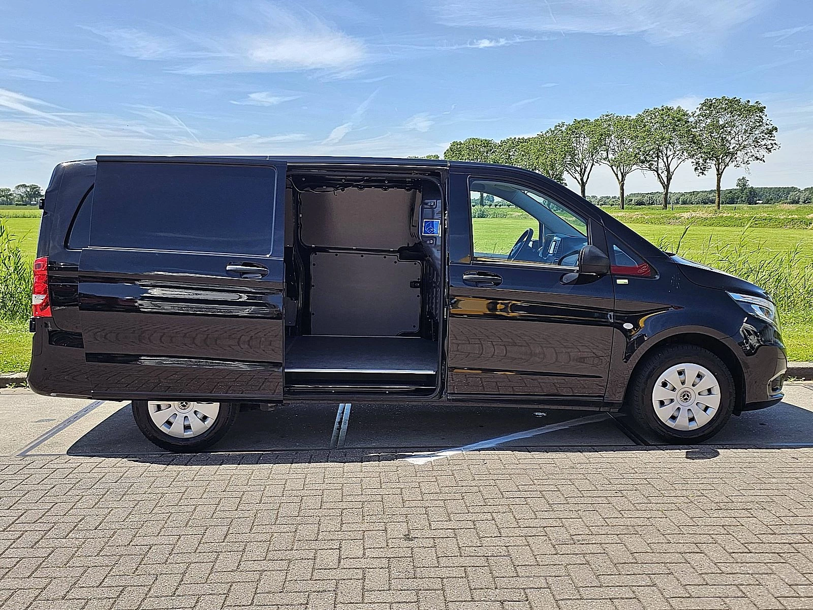 Mercedes-Benz Vito 2022 - 114 image 16