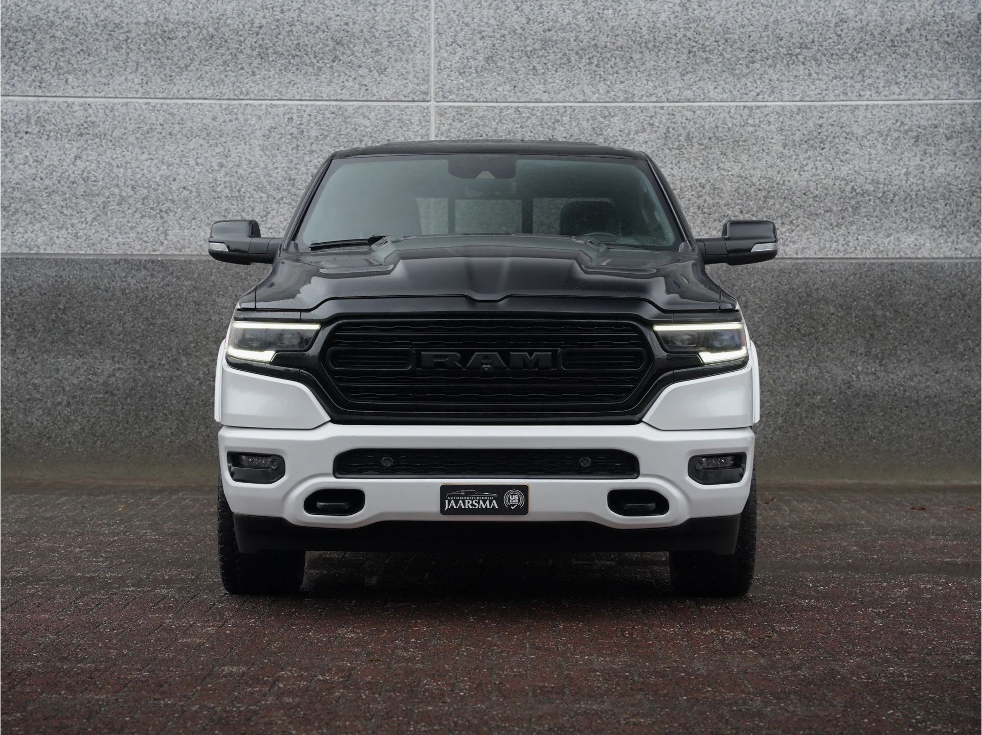 Dodge Ram 1500 2022 - 5.7 V8 4x4 Crew Cab Limited Night изображение 32