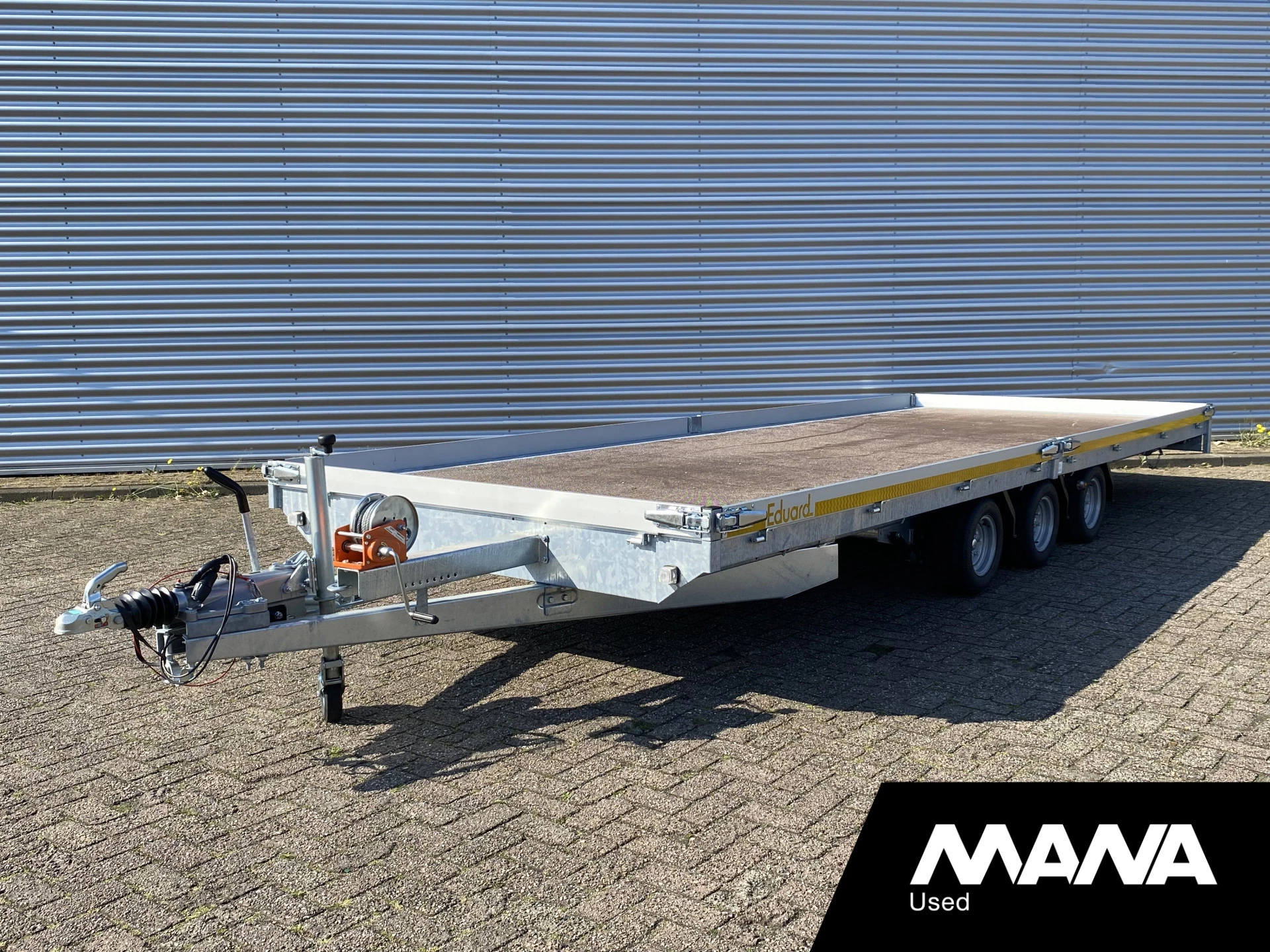 Eduard 6022 2024 - Plateau Multitransporter Autoambulance 3as 3500kg 600X220 cm Geremd Oprijplateau afbeelding 1