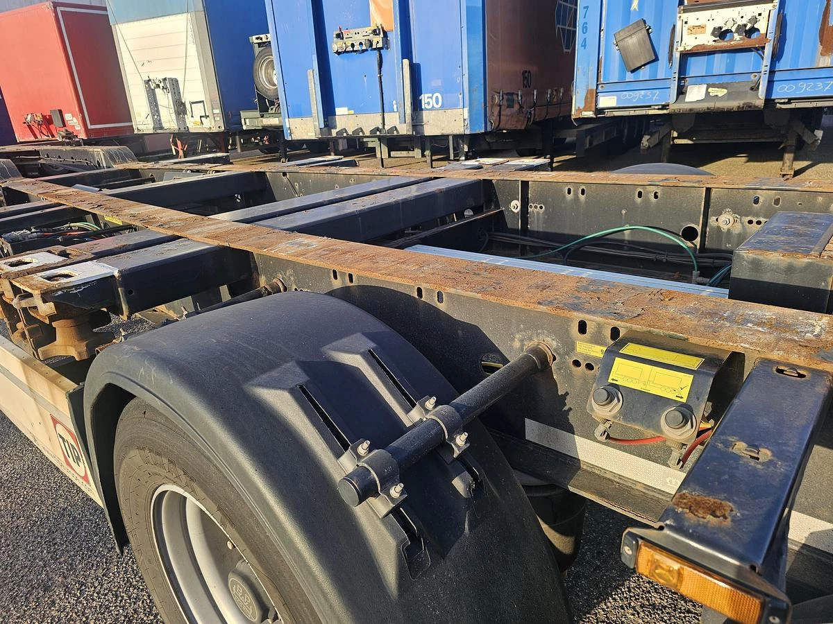 Krone SD / REAR SLIDER / DUTCH CHASSIS / BPW DRUM. 2015 obrázek 24
