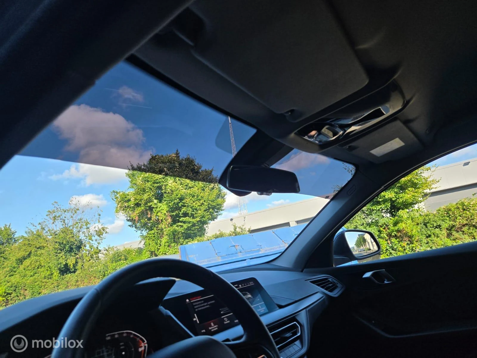 BMW 1 Serie 2022 - 118i M Sport Business | NAV | Camera| Automaat afbeelding 22