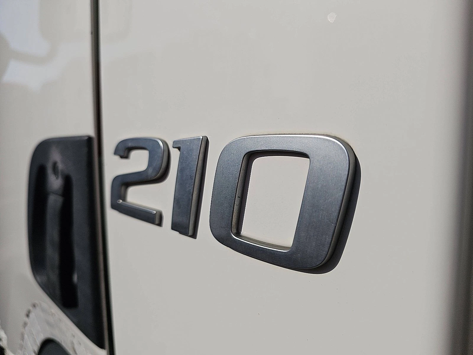 Volvo 2017 - FL 210.14 obrázek 16