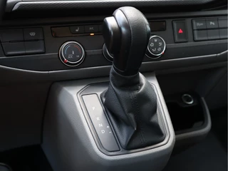Volkswagen Transporter 2022 - 2.0 TDI 150pk Euro 6 Automaat - L2 Lang - 2x Schuifdeur - Airco изображение 4