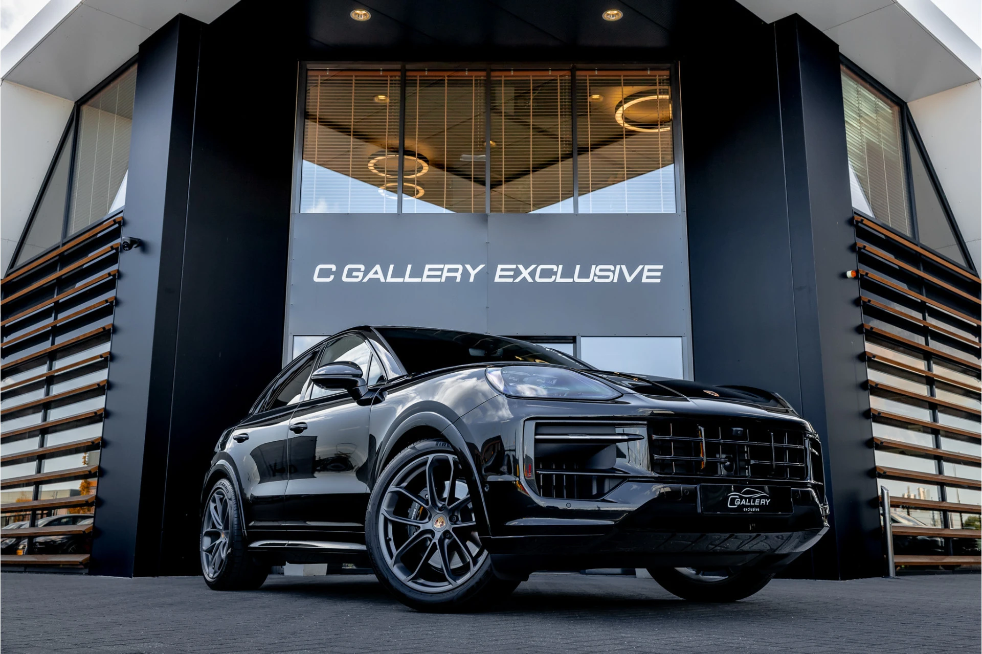 Porsche Cayenne 2026 - Coupé 3.0 E-Hybrid Black Edition afbeelding 1