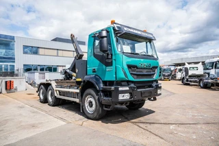 Iveco Trakker 2015 - 360-6x4-PALFINGER afbeelding 2 miniatuur