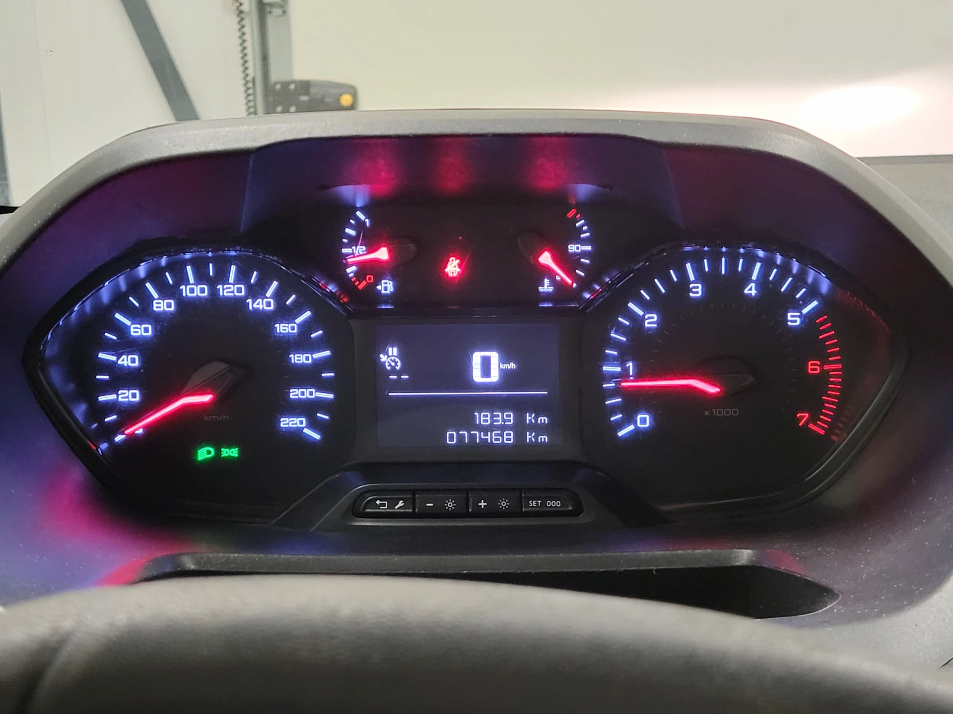 Peugeot Partner 2021 - 1.2PureTech 111pk Benzine! obrázek 10