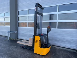 Hyundai N/A 2024 - 10ES elektrische stapelaar 1000kg hefvermogen 3,3 afbeelding 3