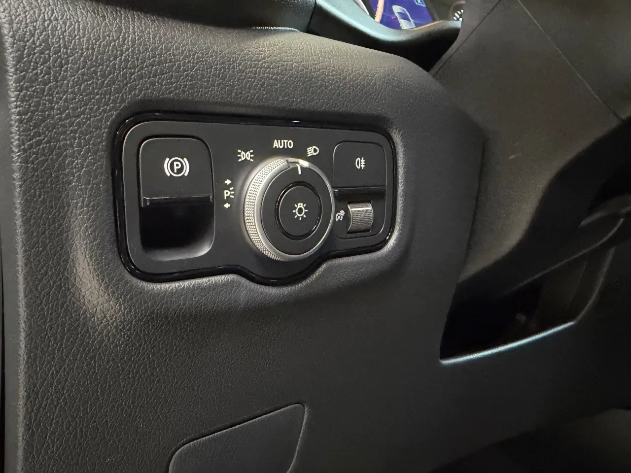 Mercedes-Benz Vito 2024 - 116CDI L2H1 4x4 Automaat Airco Cruisecontrol Trekhaak NIEUW BPM VRIJ zdjęcie 17