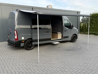 Renault Master 2021 - T35 2.3 dCi 180 PK AUTOMAAT / L3H2 / CAMPER / BPM VRIJ GRIJS KENTEKEN / ZONNEPANEEL / THULE LUIFEL + TENT / VENTILATIE / CAMERA / TREKHAAK afbeelding 3 miniatuur