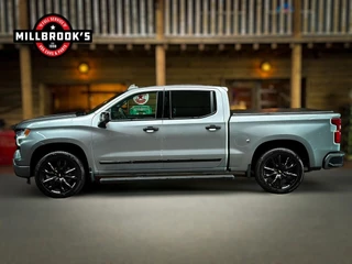 Chevrolet Silverado 2024 - Black Edition 6.2 V8 420 PK, zdjecie 16