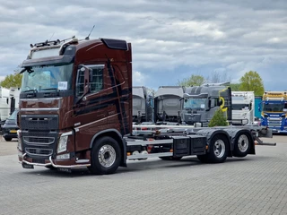 Volvo FH 2018 - 13.500 Globetrotter 6x2*4 - BDF - 4.90 WB - Full air - image 3