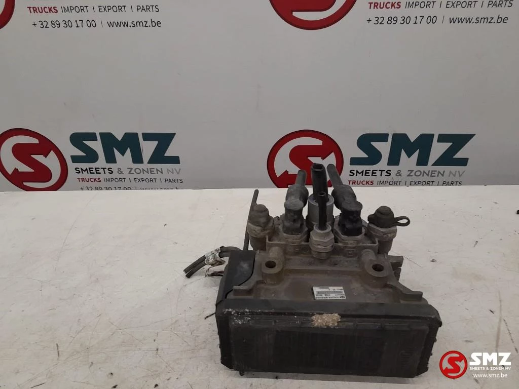 Volvo 2009 - Occ EBS achterasmodulator Volvo obrázek 3