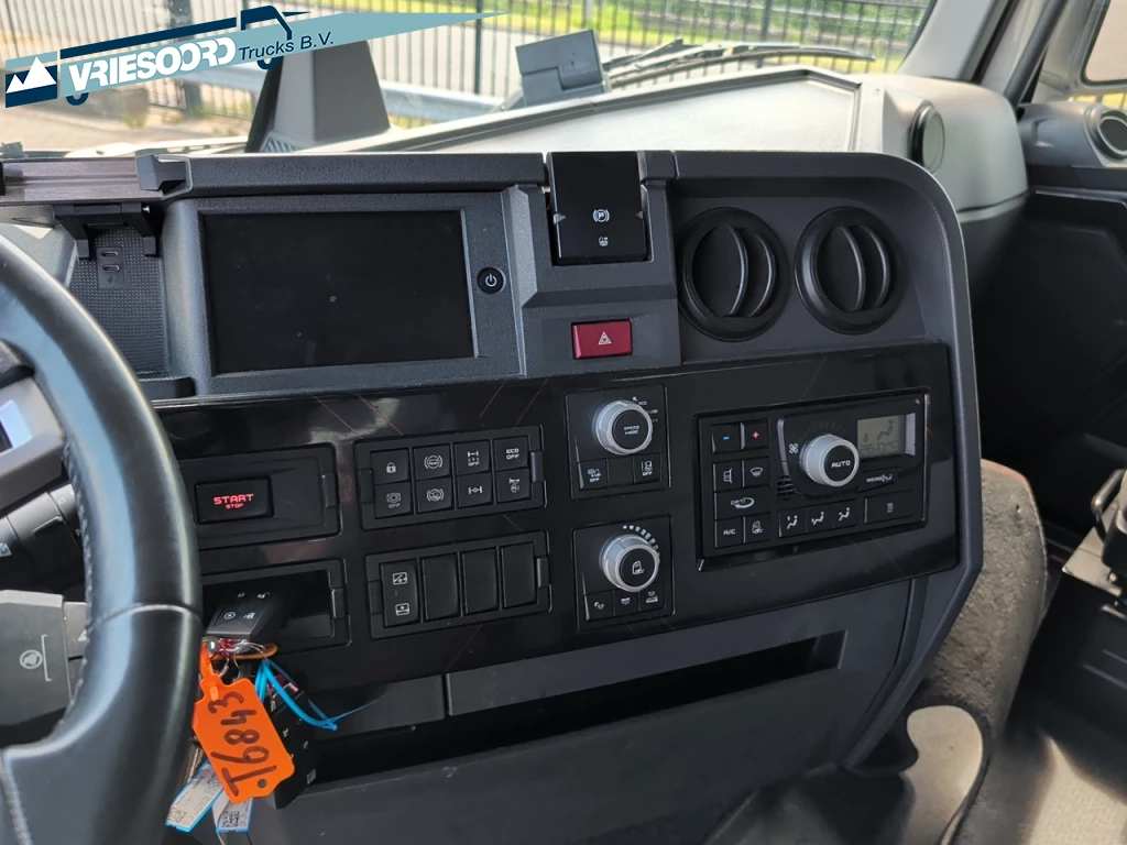 Renault 2023 - T 480 HIGH изображение 6