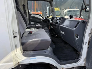 Isuzu N-Serie 2010 - 4x2 / Dubbele cabine / Bakwagen / Dhollandia Laadklep 1500kg image 14