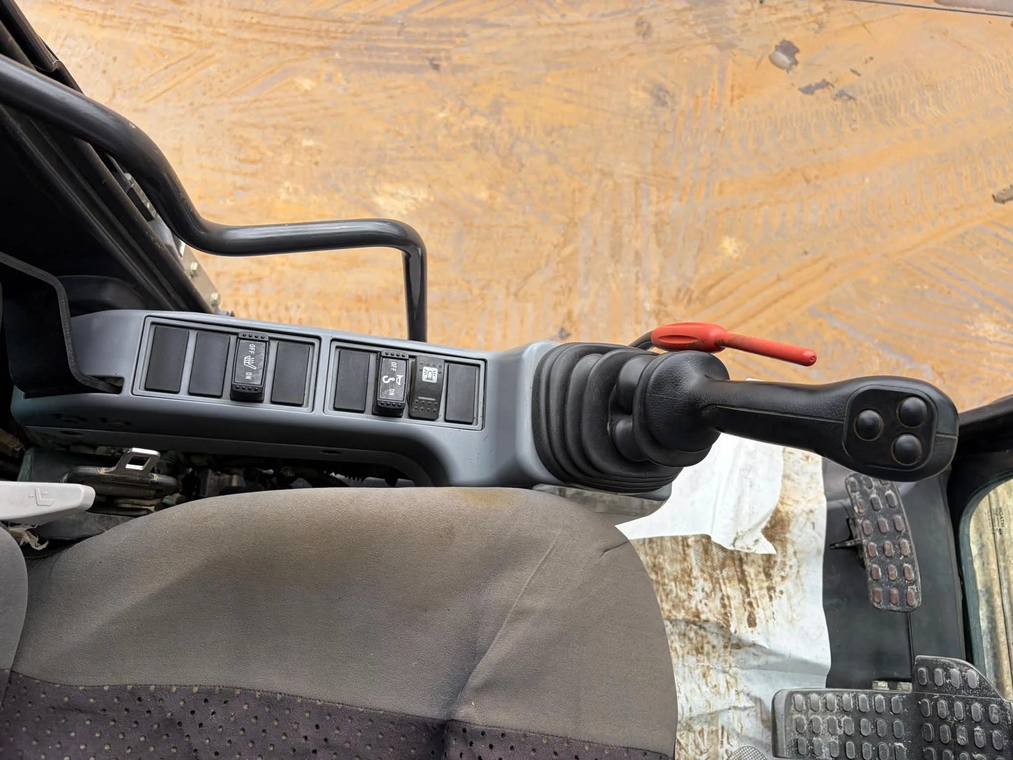 Hitachi ZX210LC-6 New Bucket 2018 imagen 25