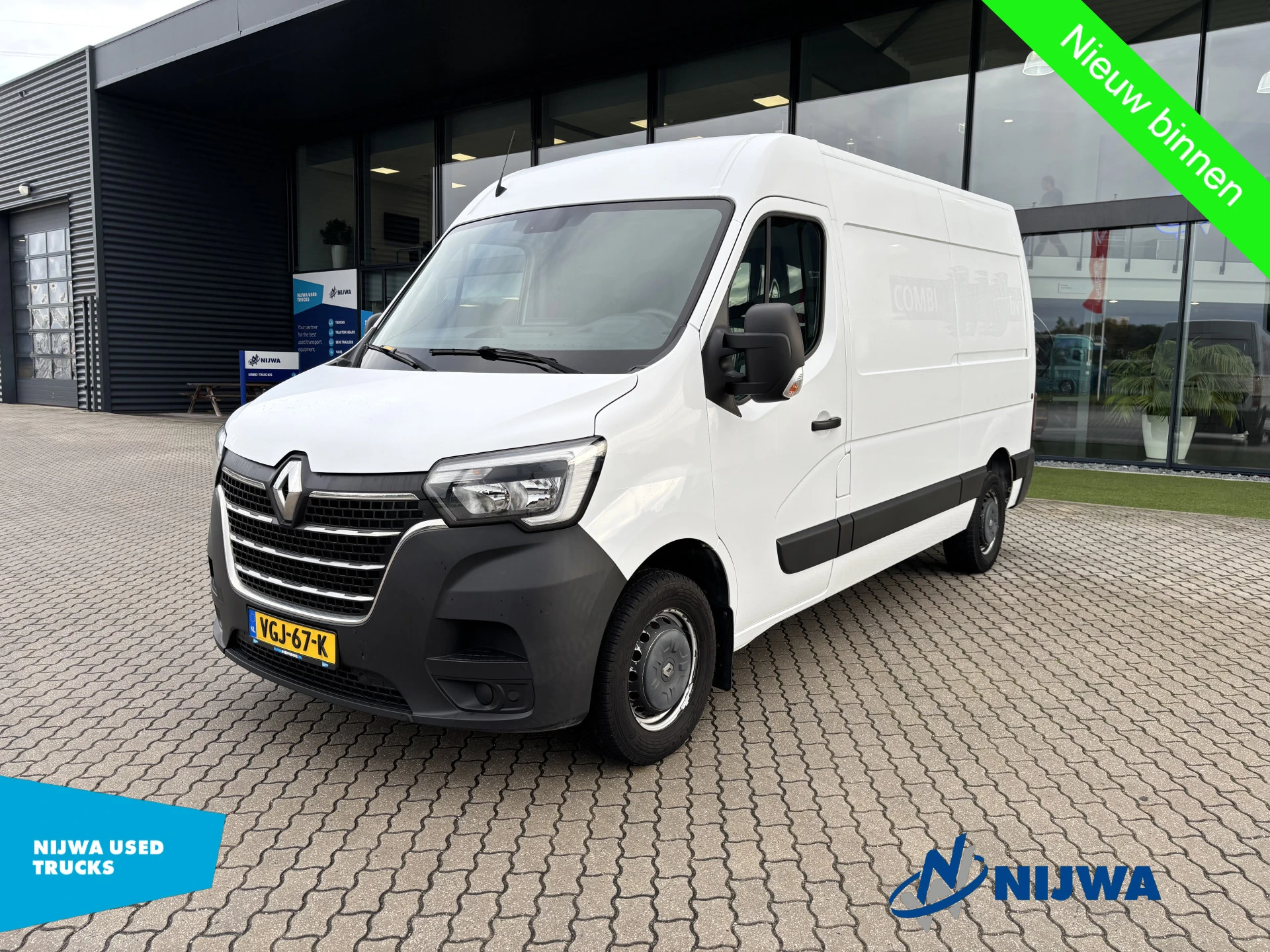 Renault Master 2020 - T35 150 L2H2 Automaat + Navigatie image 1