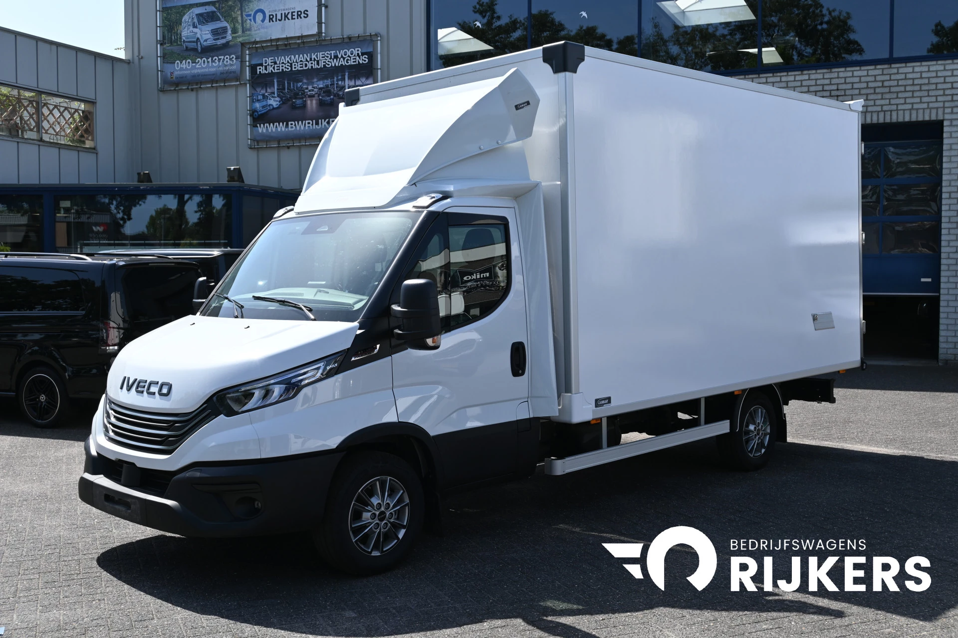 Iveco Daily 2024 - 35S18 3.0 180 pk Hi-Matic Bakwagen image 1