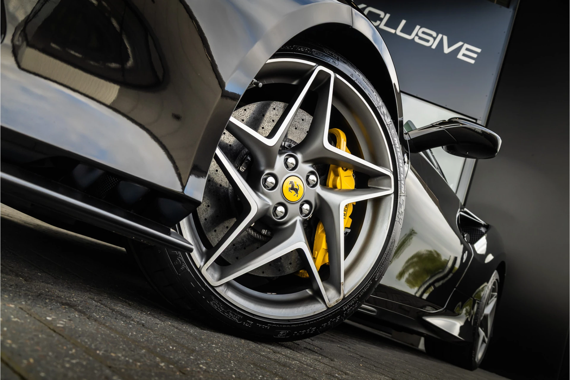 Ferrari F8 Spider 2022 - 3.9 V8 HELE obrázek 35