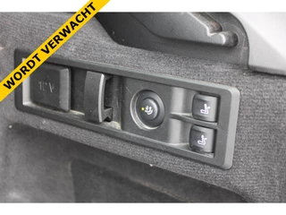 BMW 3 Series 2022 - Touring 330e High Executive M-SPORT SHADOW PANORAMADAK MEMORY 360-CAMERA KEY-LESS CARPLAY TREKHAAK image 6