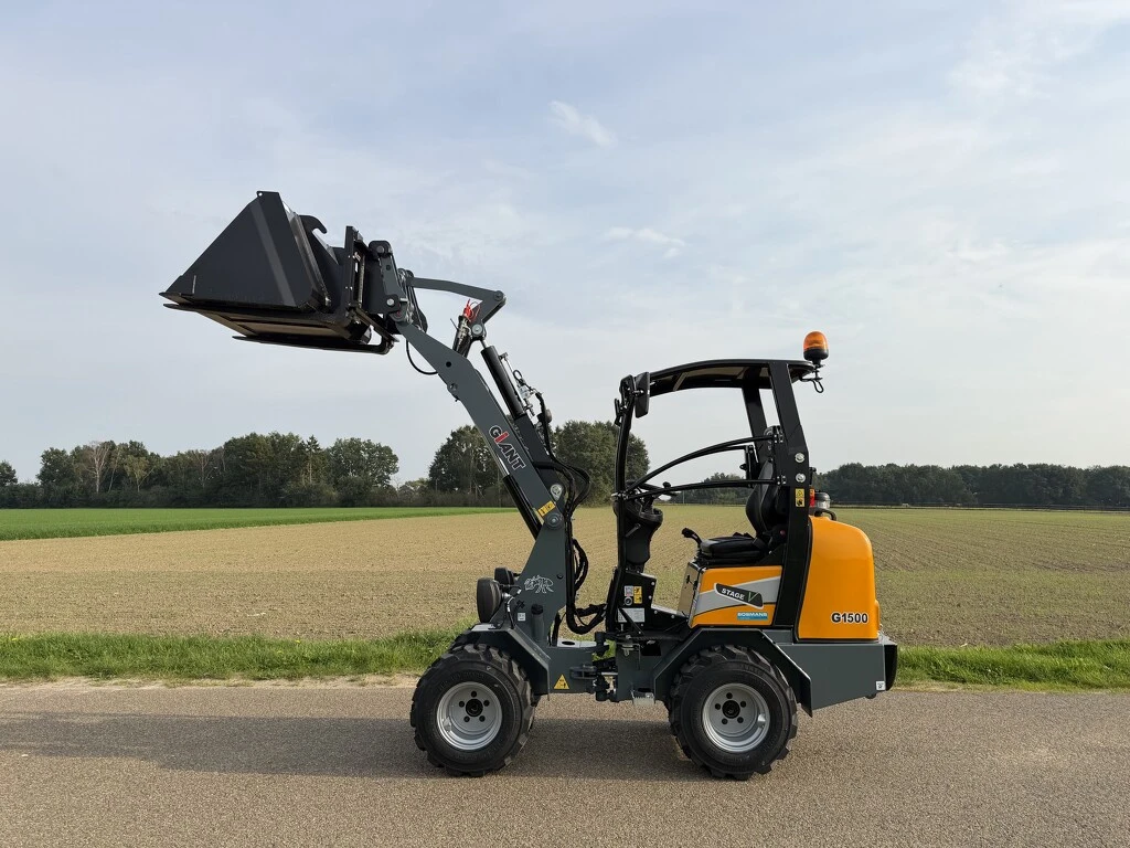Giant G1500 minishovel / kniklader NIEUW (vast dak, hoge giek) 2026 afbeelding 1