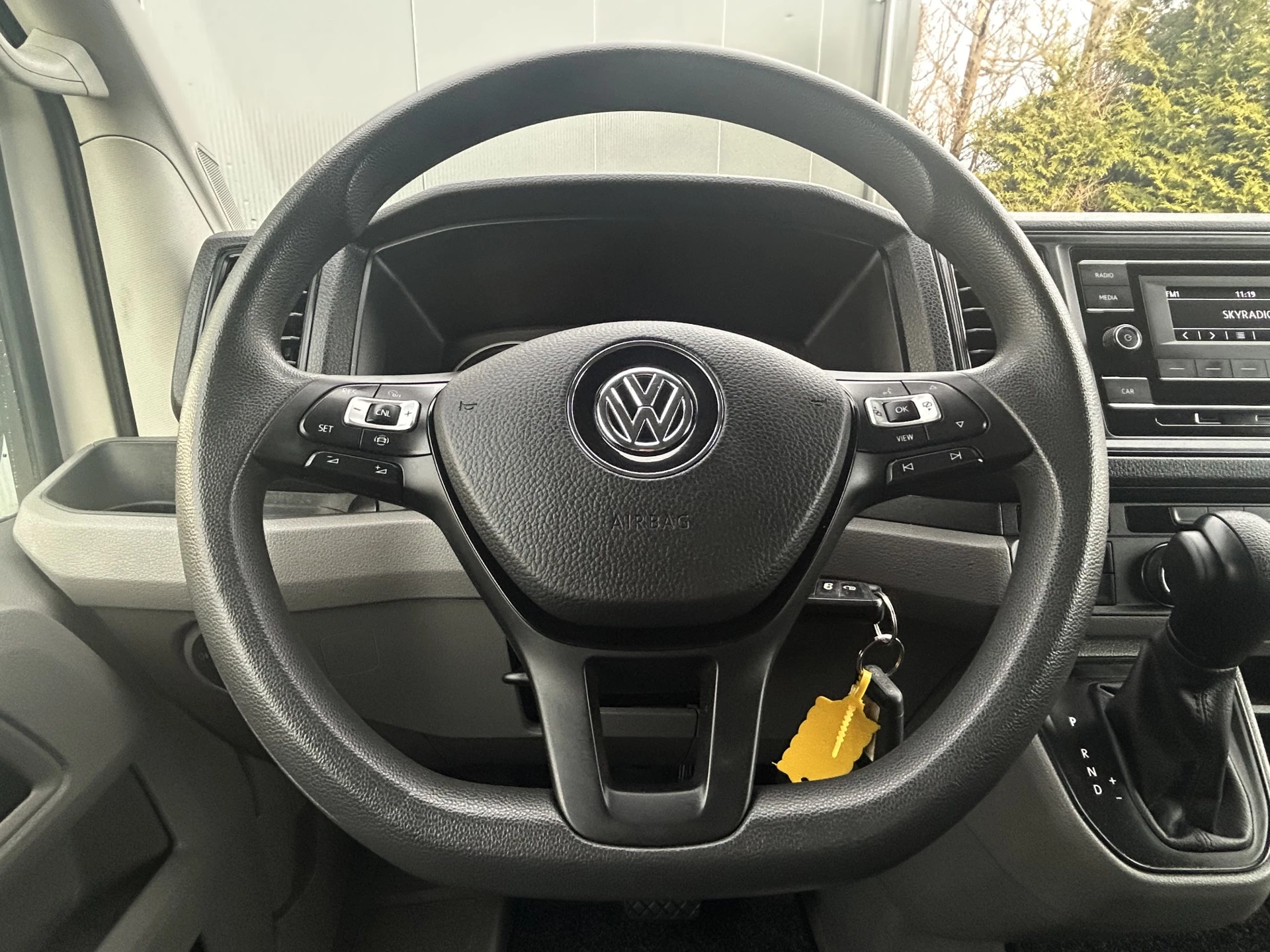 Volkswagen Crafter 2021 - 35 2.0 TDI 141 PK DSG AUTOMAAT HIGHLINE+ / LED KOPLAMPEN / L3H3 / 3.000 KG AHG / 270 A DEUREN / AIRCO / CRUISE / BLUETOOTH / 3-ZITS afbeelding 10