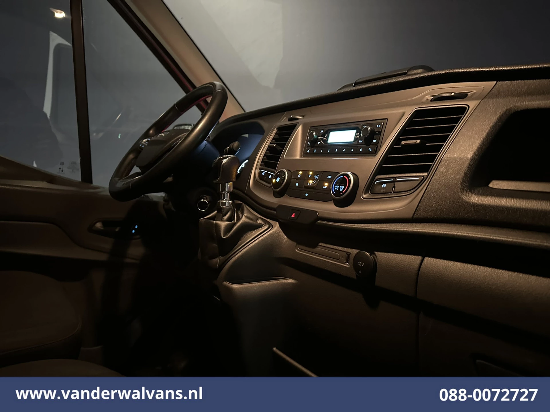 Ford Transit 2022 - 2.0 TDCI 161pk Bakwagen Laadklep Euro6 Airco | Cruisecontrol | Verwarmde voorruit | 1040kg laadvermogen image 14