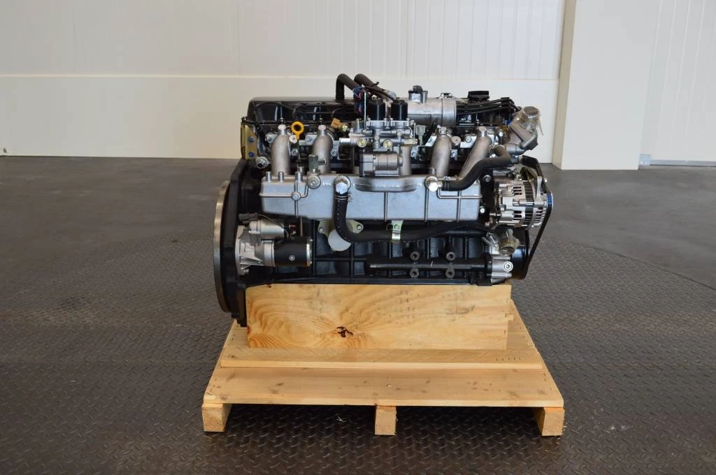 Nissan - TB45 forklift engine, Brand new! 100% original изображение 2
