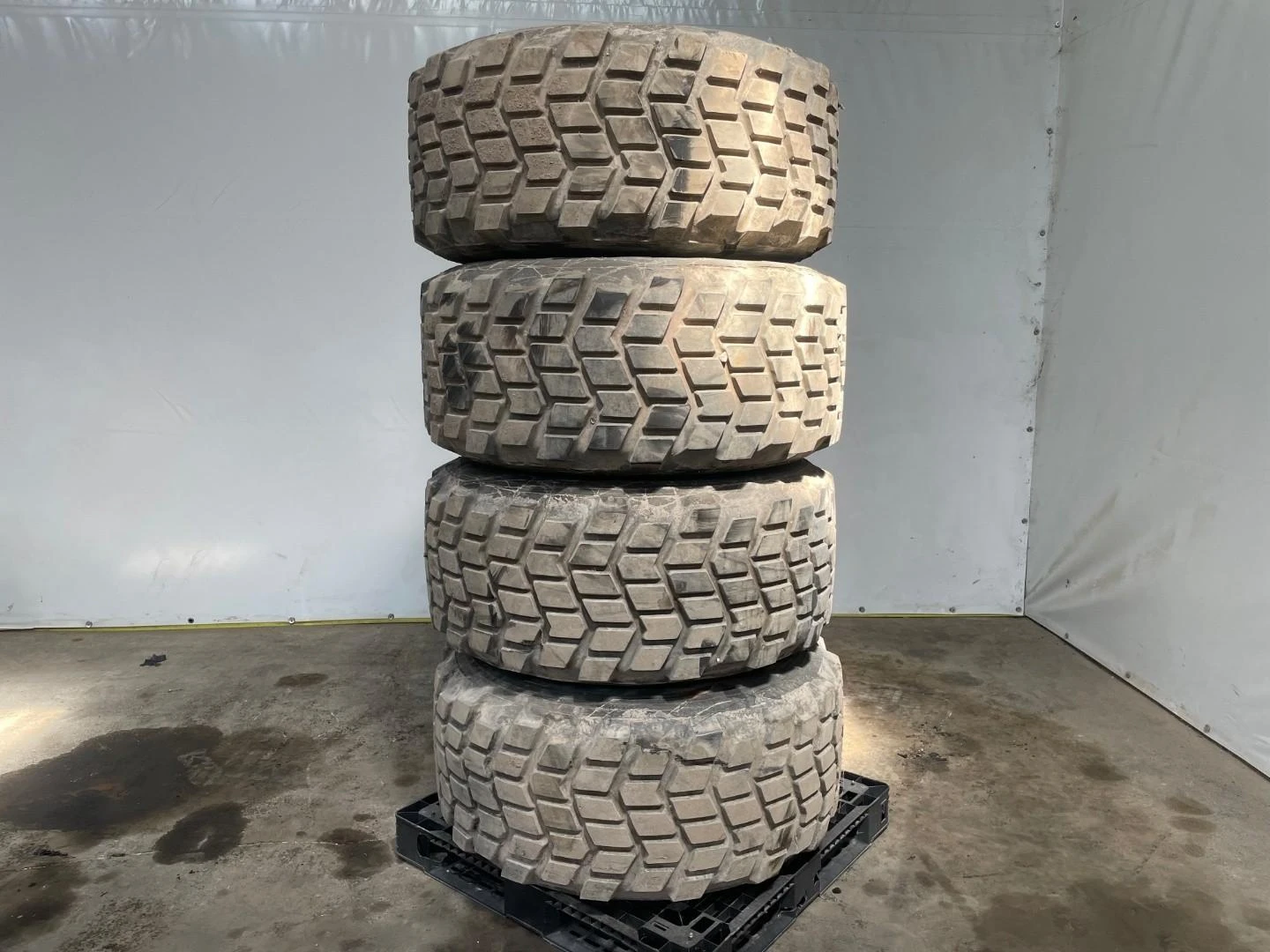 Michelin 525/65 R20.5 afbeelding 3