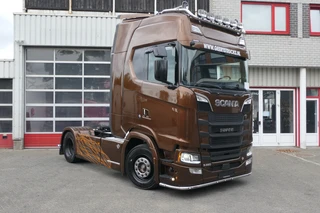 Scania S 2018 - S520 V8 NGS | Metallic color | Retarder | 358646Km | 2018 | 9 Ton front axle | Full air | 6 Ballons | Stand Heater/Klima | Navi | Euro6-C | TUV/MOT/APK 06-2027 | Belgium Truck * From first owner * te koop