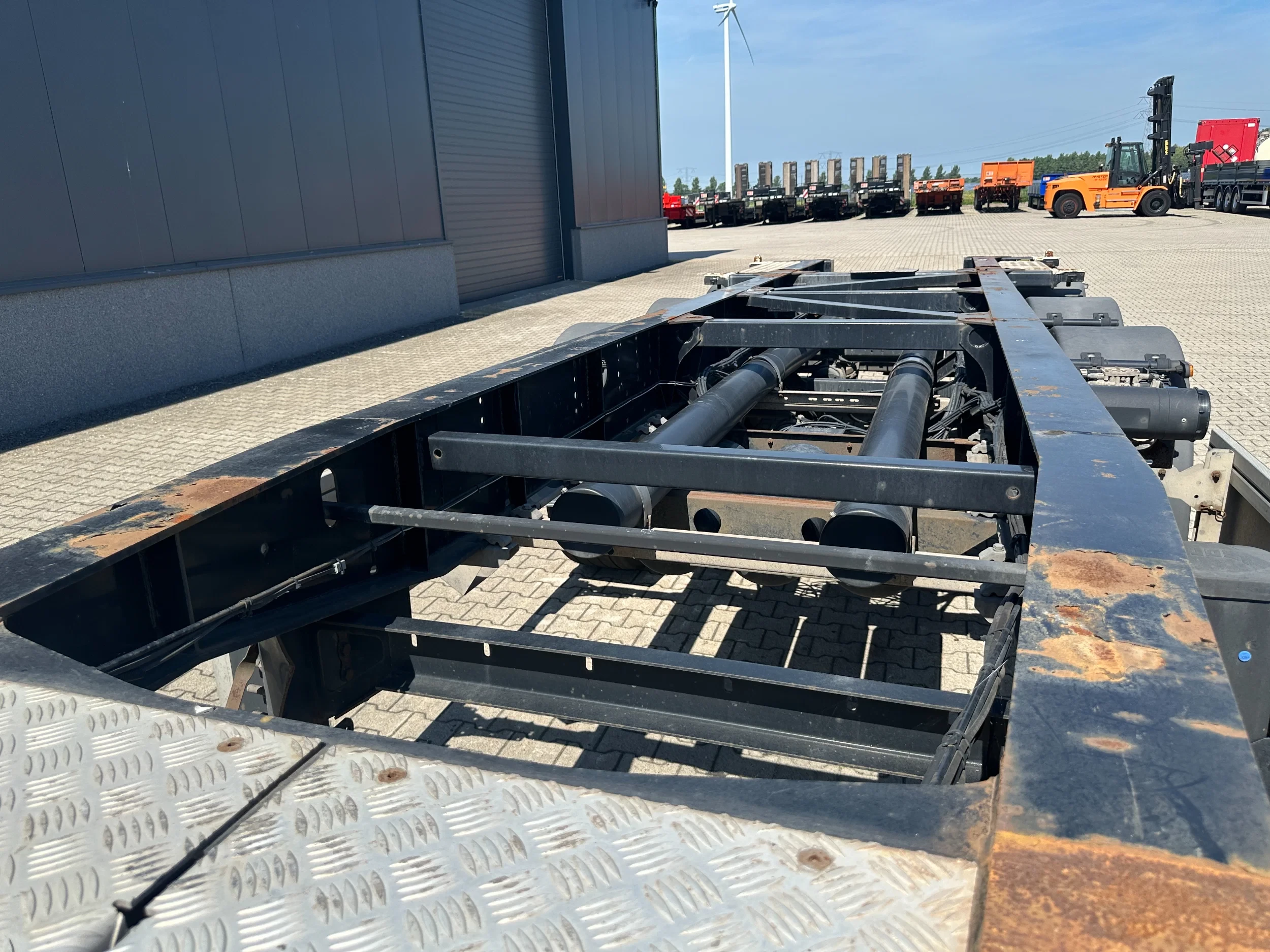 LAG 2017 - 20FT/30FT ADR Chassis / BPW DRUM / ADR (EXII, EXII, FL, AT) / NL-Chassis / 10x available image 12