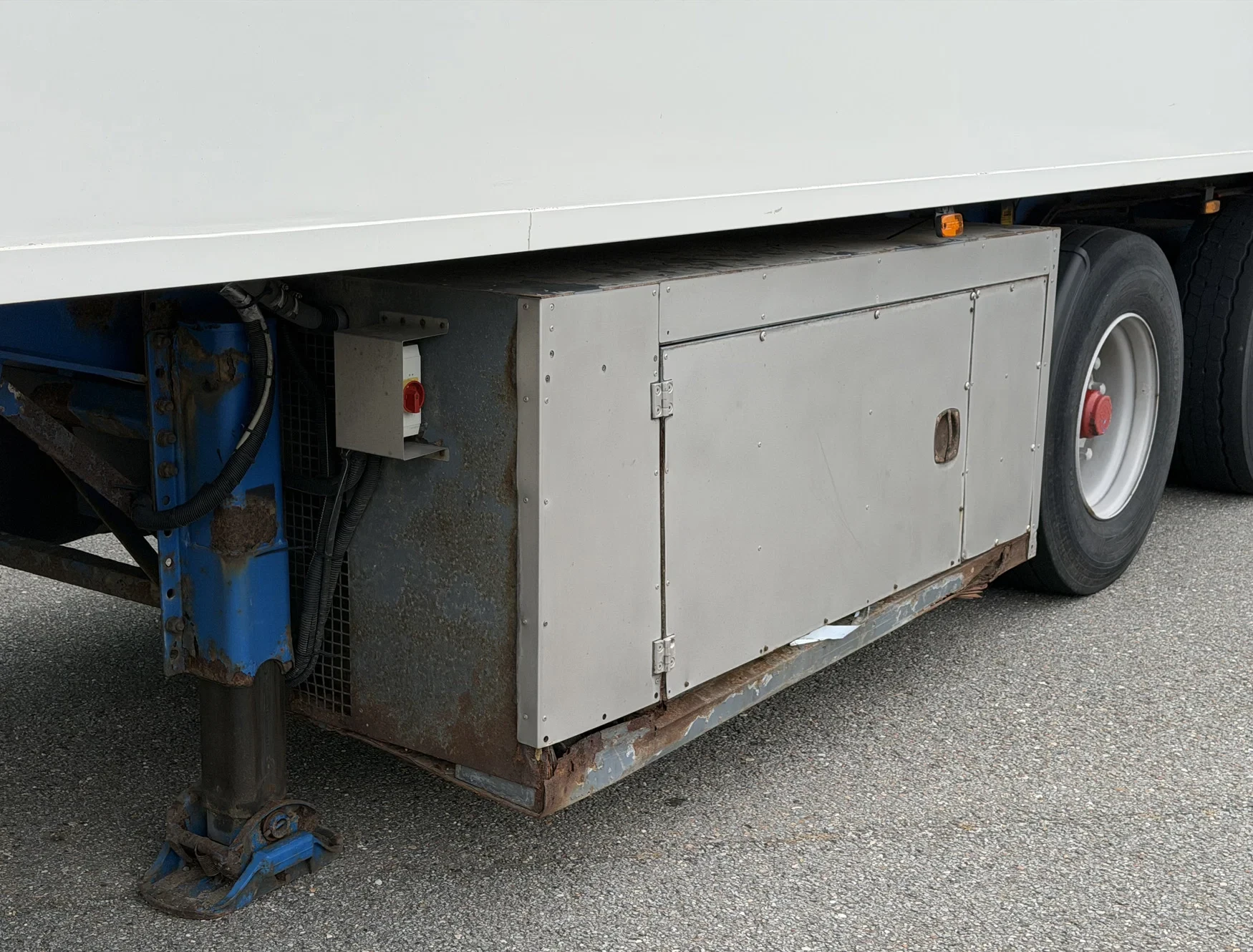 Pacton 2008 - HEIWO ISOLATED BOX STEERING AXLE DRUM BRAKES TAIL LIFT HOLLAND-TRAILER image 19