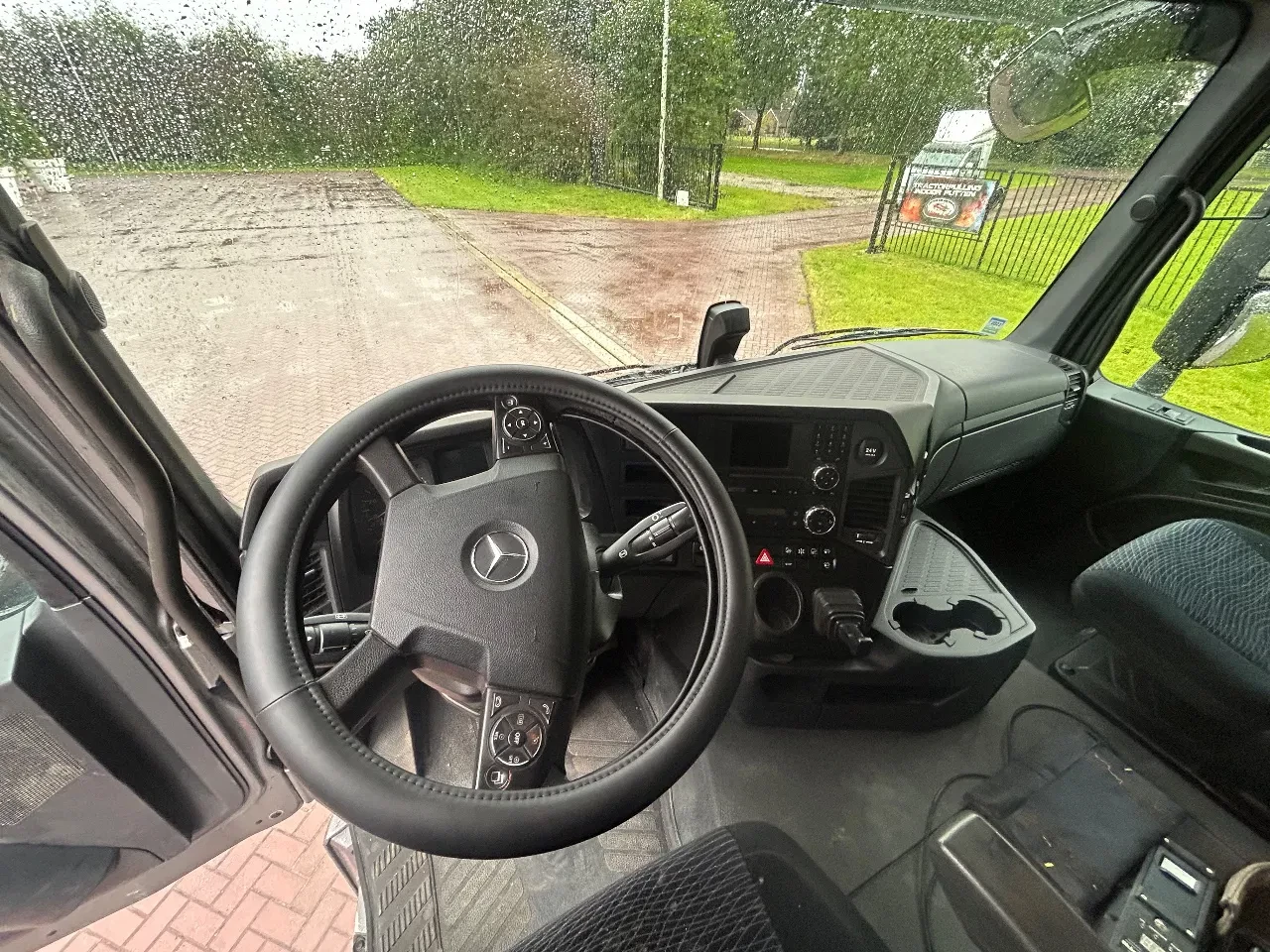 Mercedes-Benz Arocs 2014 - GT oplegger met Hiab kraan immagine 19