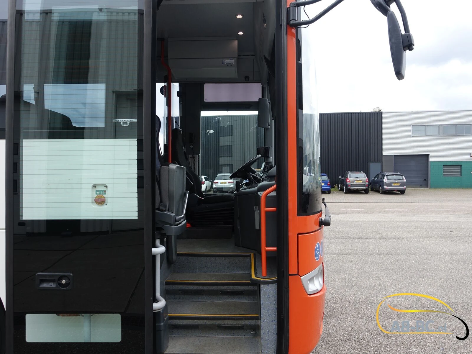 Mercedes-Benz Intouro 49 Seats Liftbus EURO 6 2016 image 31