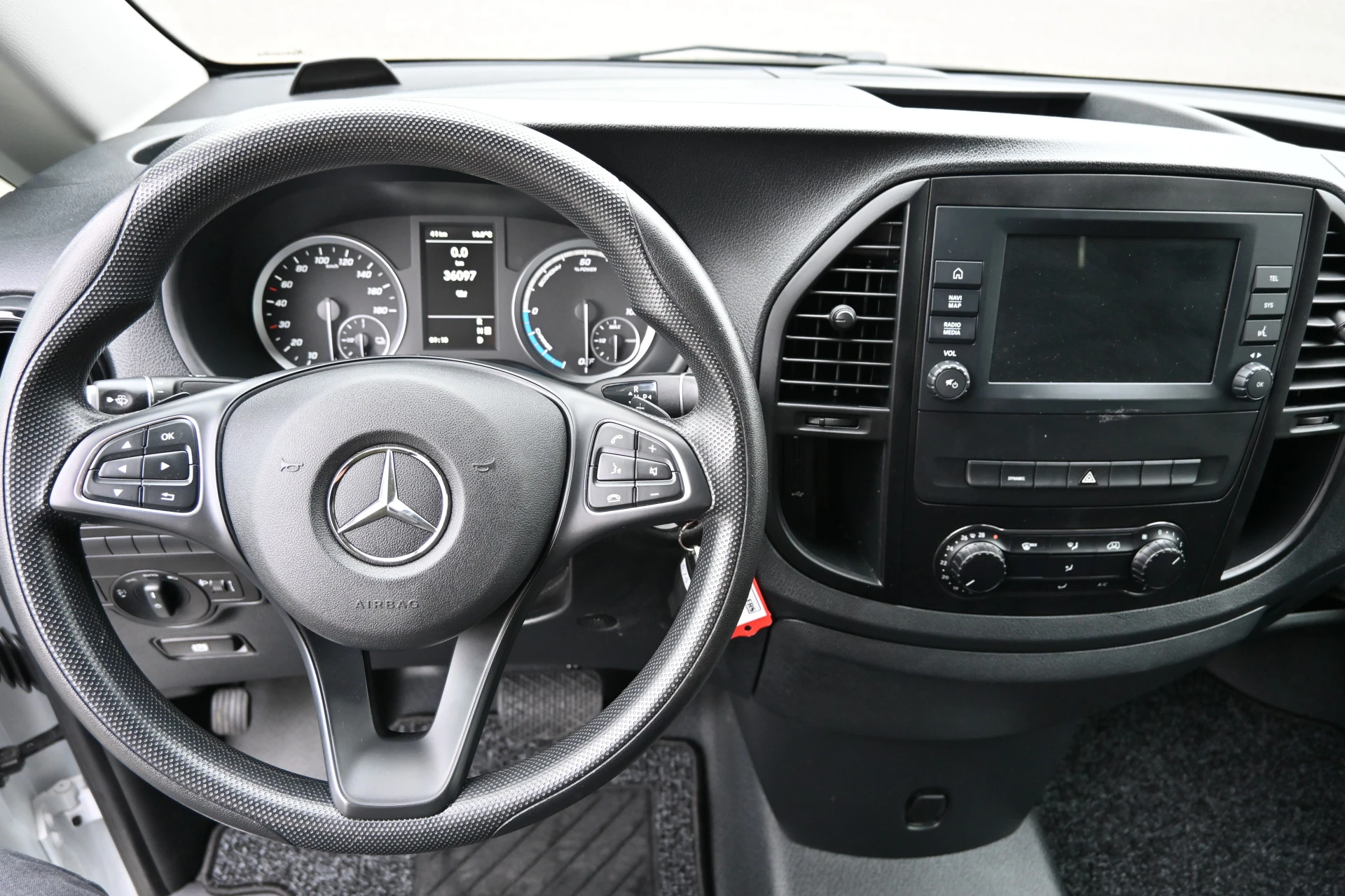 Mercedes-Benz eVito 2022 - 112 L2 66 kWh obrázek 13