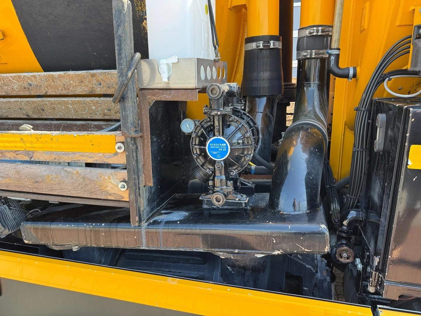 Scania P 2009 - P114-340 6x2 Saug- / Druck, Vacuum, 15.000 Ltr + Cycloon Tank imagen 11