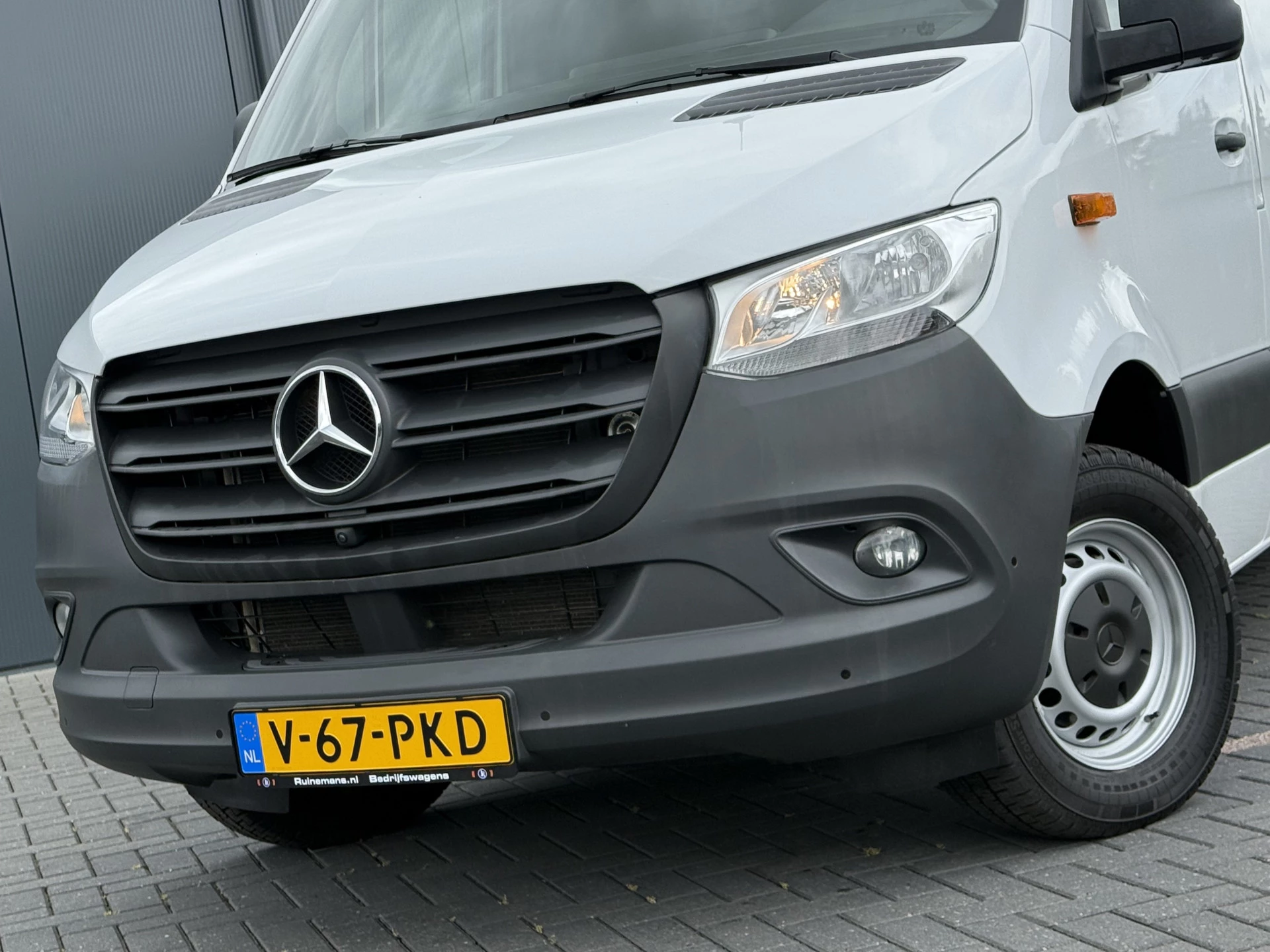 Mercedes-Benz Sprinter 2023 - 315 CDI 150 PK / L3H2 / 360 CAMERA / AIRCO / CRUISE / NAVI / 3-ZITS / CARPLAY / GEVEERDE STOEL изображение 22