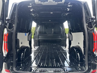 Ford E-Transit Custom 2026 - 71 kWh FULL ELECTRIC / L2H1 / ** NIEUW ** / 2.057 KM / 2x ELEKTRISCHE SCHUIFDEUREN / CAMERA / ECC / CRUISE / CARPLAY obrazek 9