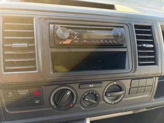 Volkswagen Transporter 2017 - 2.0TDI L1H1 95800KM Euro 6 zdjecie 10